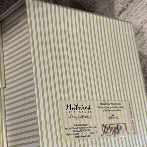 Nature’s Sketchbook by Marjolein Bastin sage green /cream keepsake and note box - Picture 11 of 13